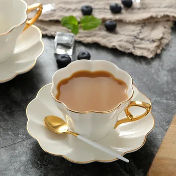 Кофейная чашка из костяного фарфора с блюдцем, Белый фарфор, Пномпень, Керамическая Элегантная английская чашка для послеобеденного чая в цветочек