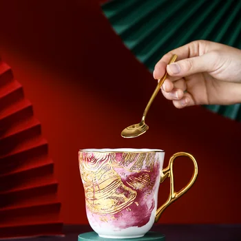 Кружка из костяного фарфора с ложкой, легкая роскошная чашка для воды, домашняя чашка для чая, креативная индивидуальность, трендовая кофейная чашка